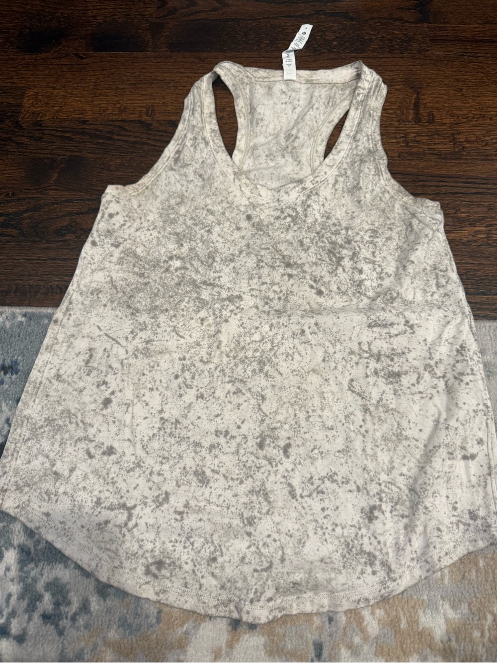 Lululemon love tank size 6 like new condition